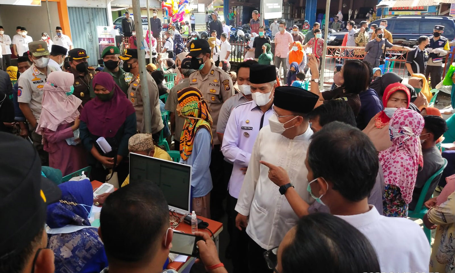 Rohidin Pantau Realisasi BLT Minyak Goreng di Rejang Lebong