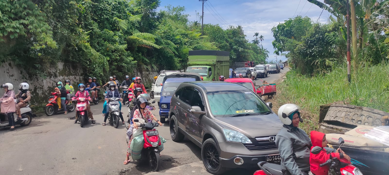 Tebas Bayang, Lintas Kepahiang – Pagaralam Macet Panjang