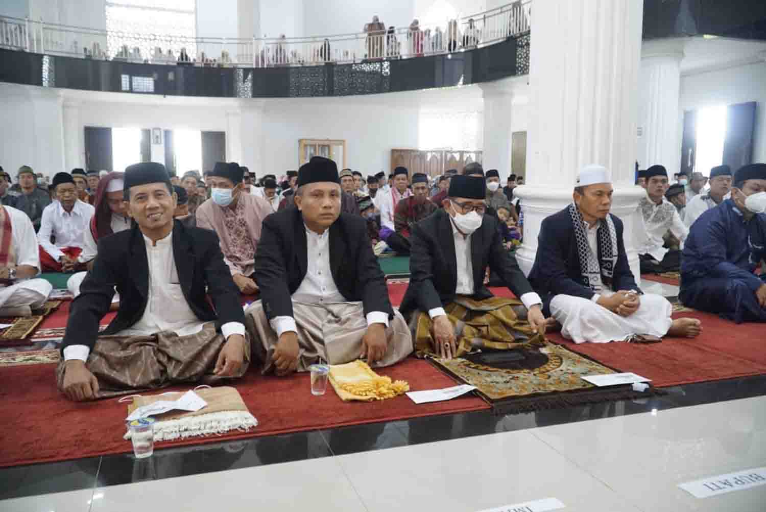 Bupati Hidayattulah Minta Maaf