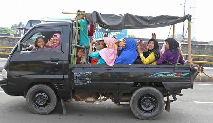 Kendaraan Bak Terbuka Dilarang Angkut Penumpang