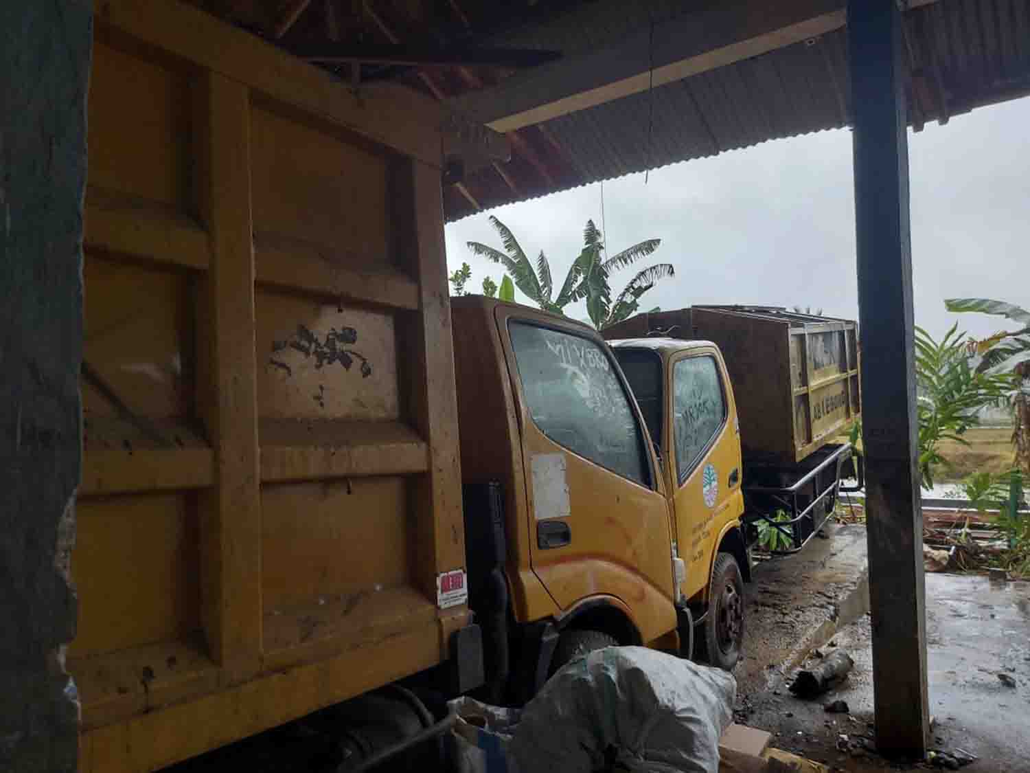 2 Rusak Berat, Hanya 2 Truck Sampah Bisa Dioperasikan